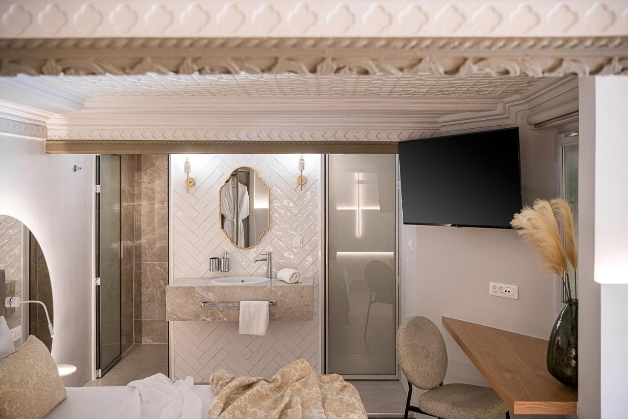 Hotell Elia Erato 3*